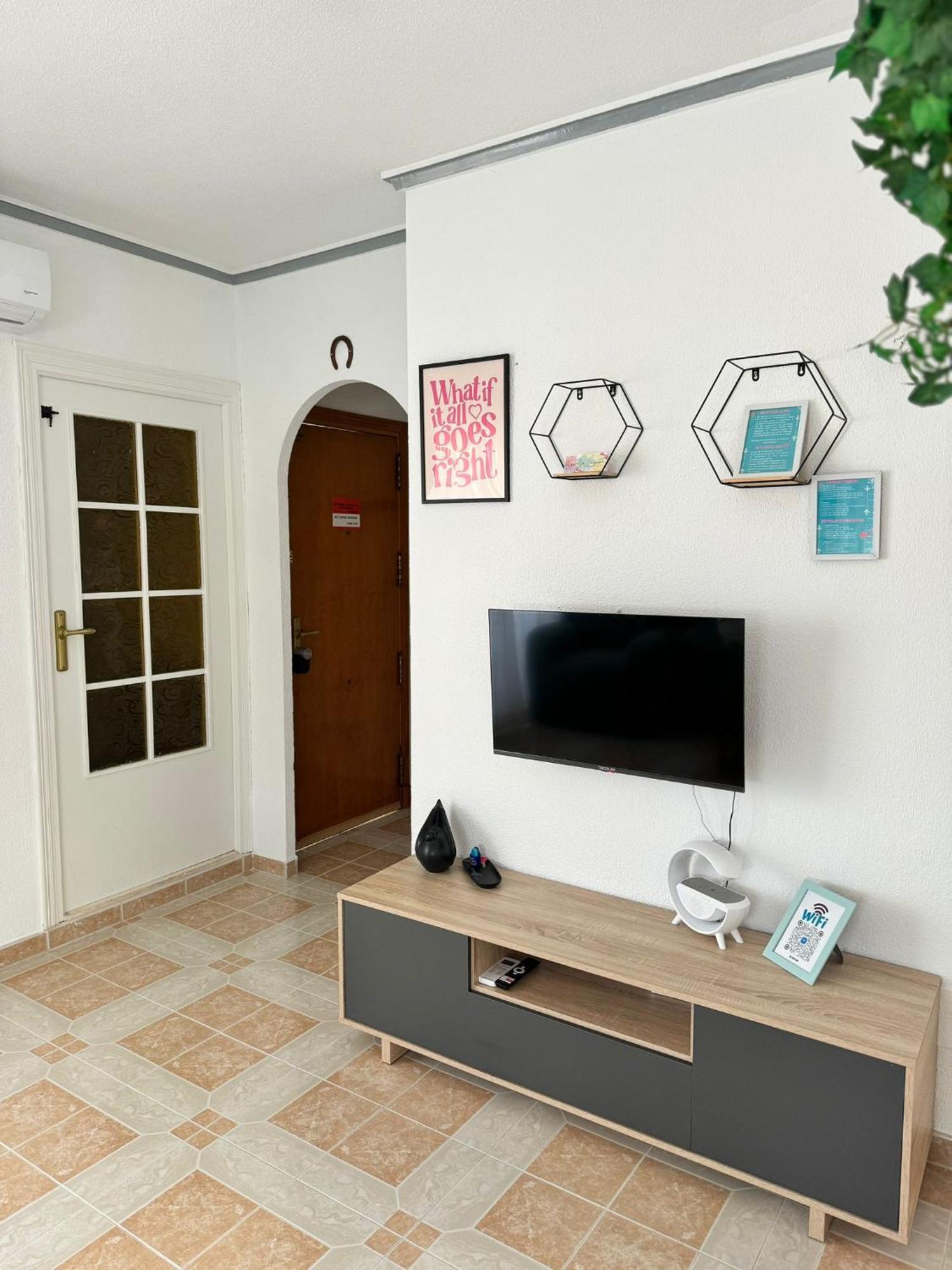 Carmina Apartment, Disfruta Del Sol Y Del Relax! Torrevieja Ngoại thất bức ảnh